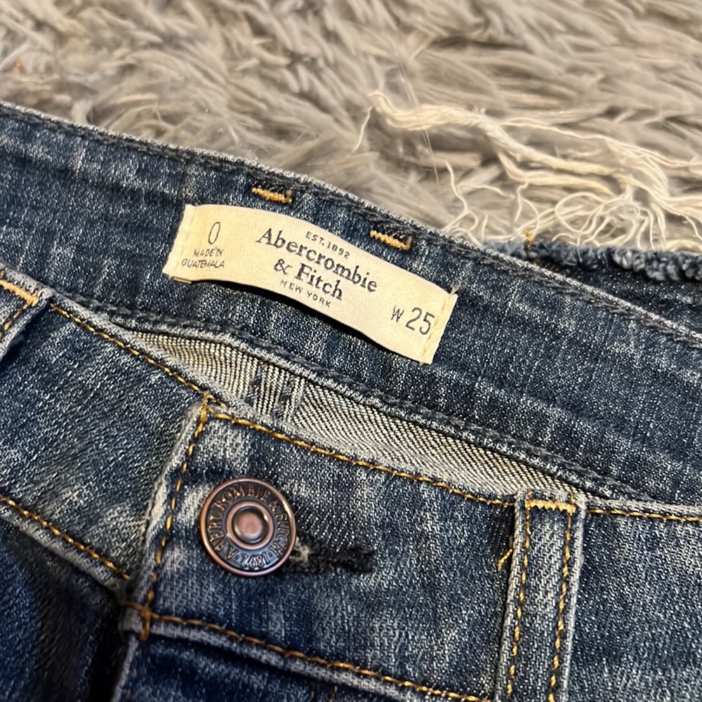 A&F Distressed Ultra Flare Jeans - Picture 4 of 7